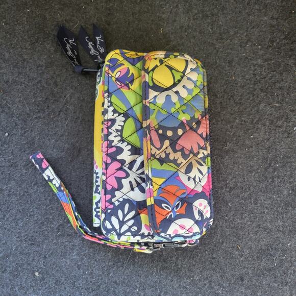 Vera Bradley Rio Small Wallet Wristlet - Picture 1 of 10